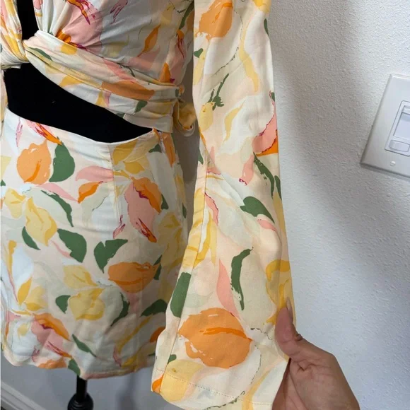 Rhythm Livin Ivy Floral Tie Front Crop Top & Mini Skirt Set XS 6 NWT - Picture 6 of 9